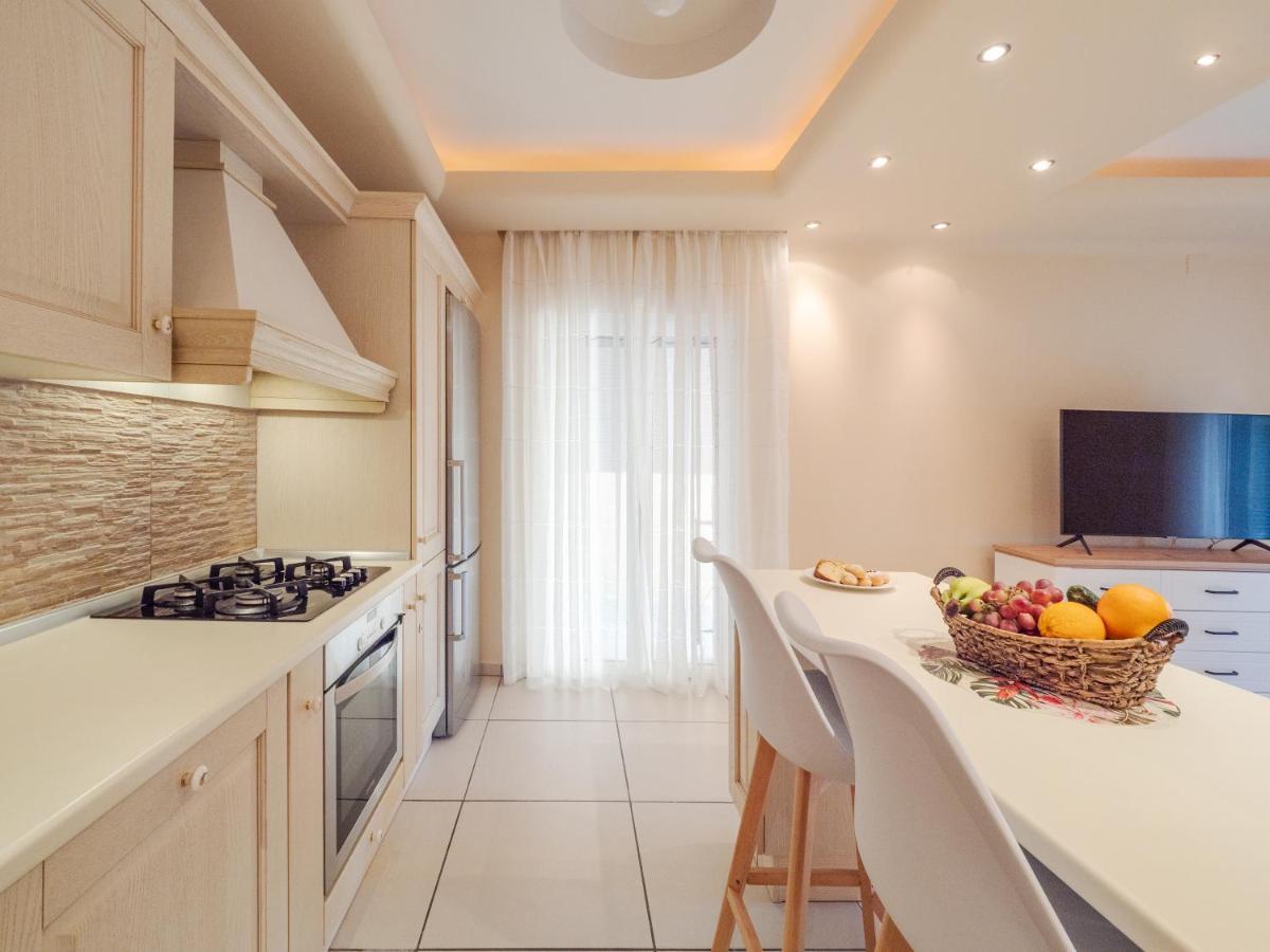 Aura Elegant Apartment Near Garitsa Bay Analipsis  Экстерьер фото