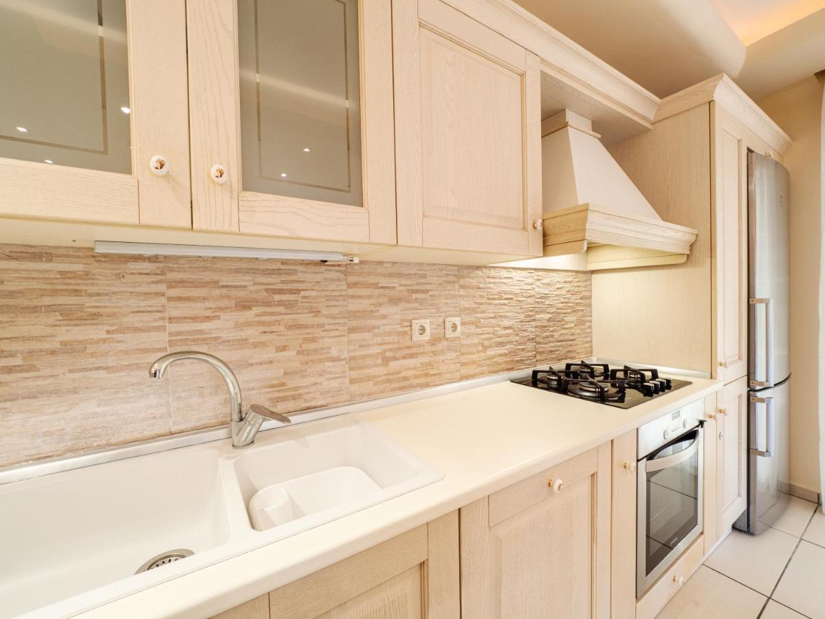 Aura Elegant Apartment Near Garitsa Bay Analipsis  Экстерьер фото